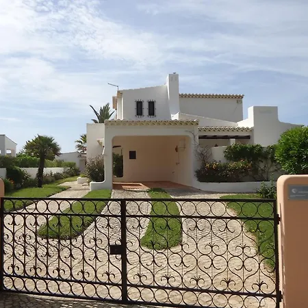Vila Costa D'oiro